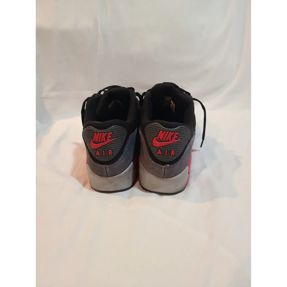 Women's Nike Air Max 90 Size 10 Black/Gray/Red 616730-020
